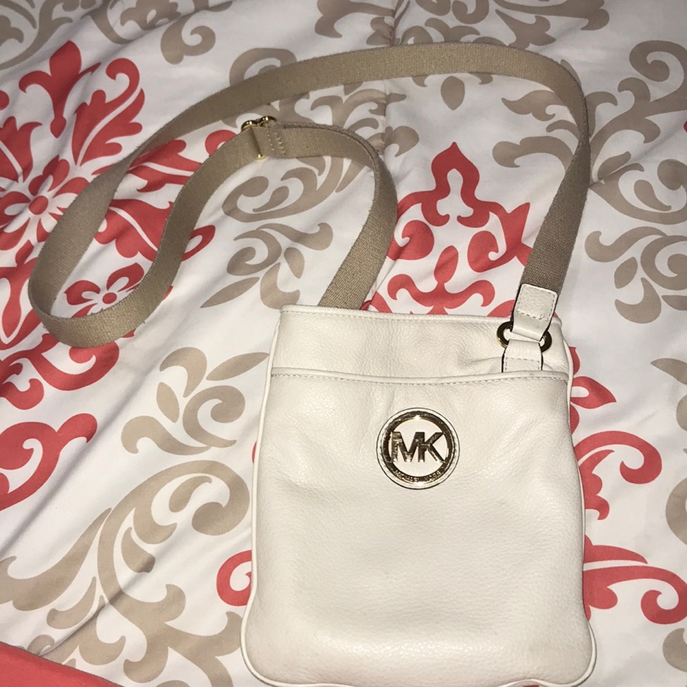 Creme Michael Kors crossbody purse